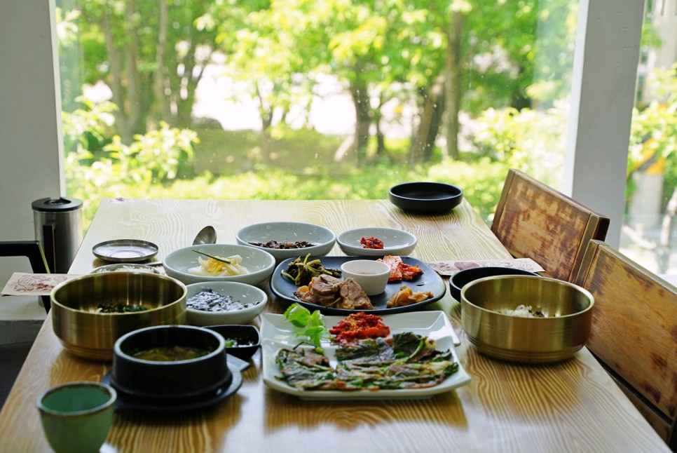 산중에자연밥상 첫번쨰 음식사진