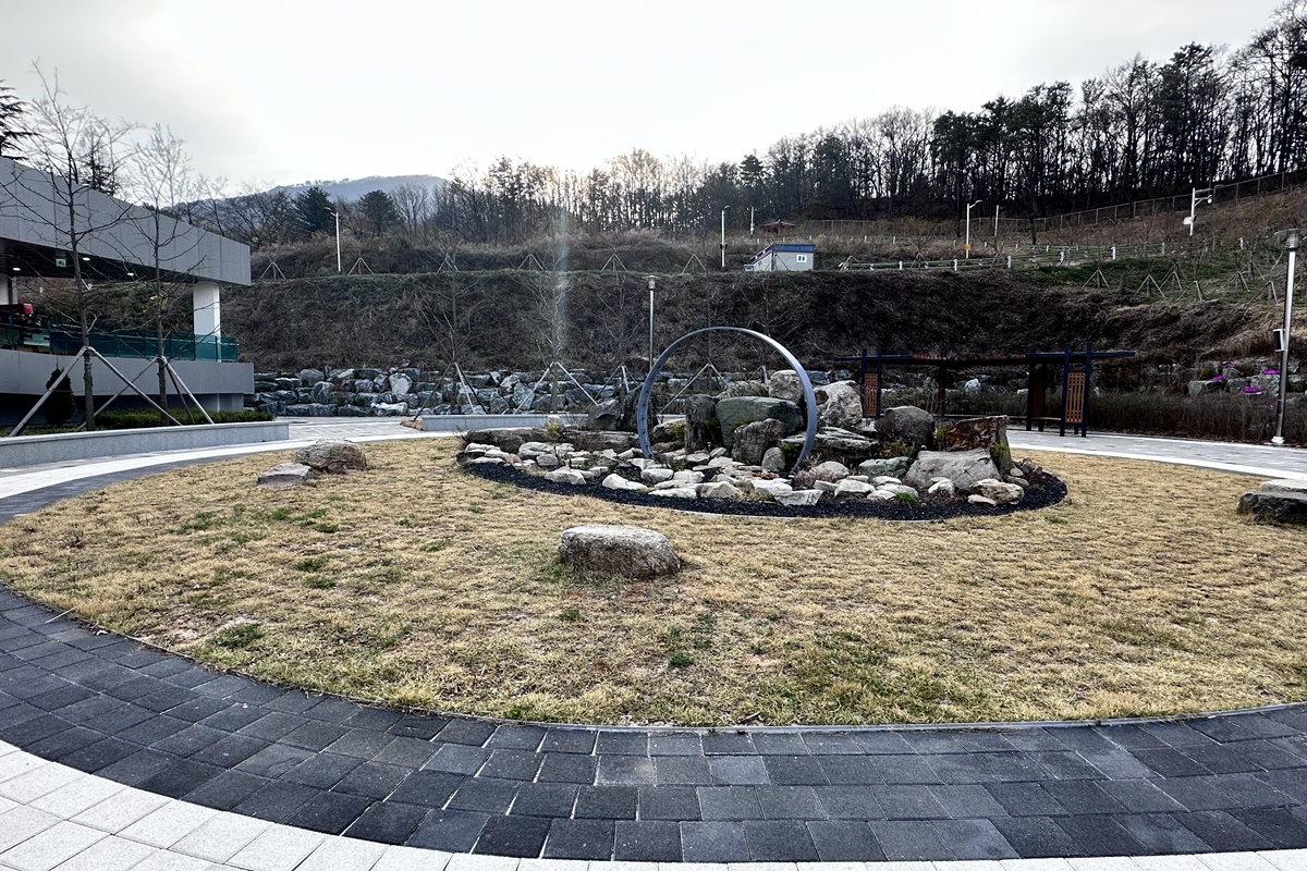 추풍령(부산)휴게소 안개분수공원