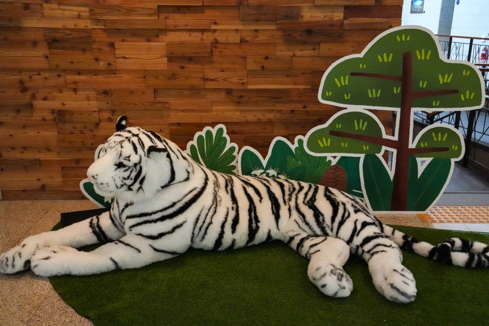 봉화 국립백두대간수목원 호랑이 인형